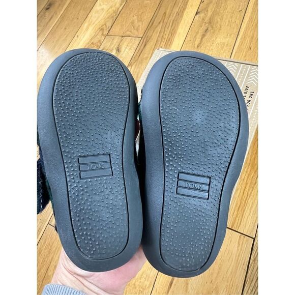 New Toms Toddler Spruce Plaid Felt Slipper Size 6 - Picture 3 of 4
